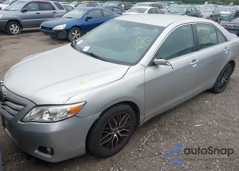 2011 Toyota Camry Le z USA, uszkodzony, nr VIN 4T1BF3EK9BU765184
